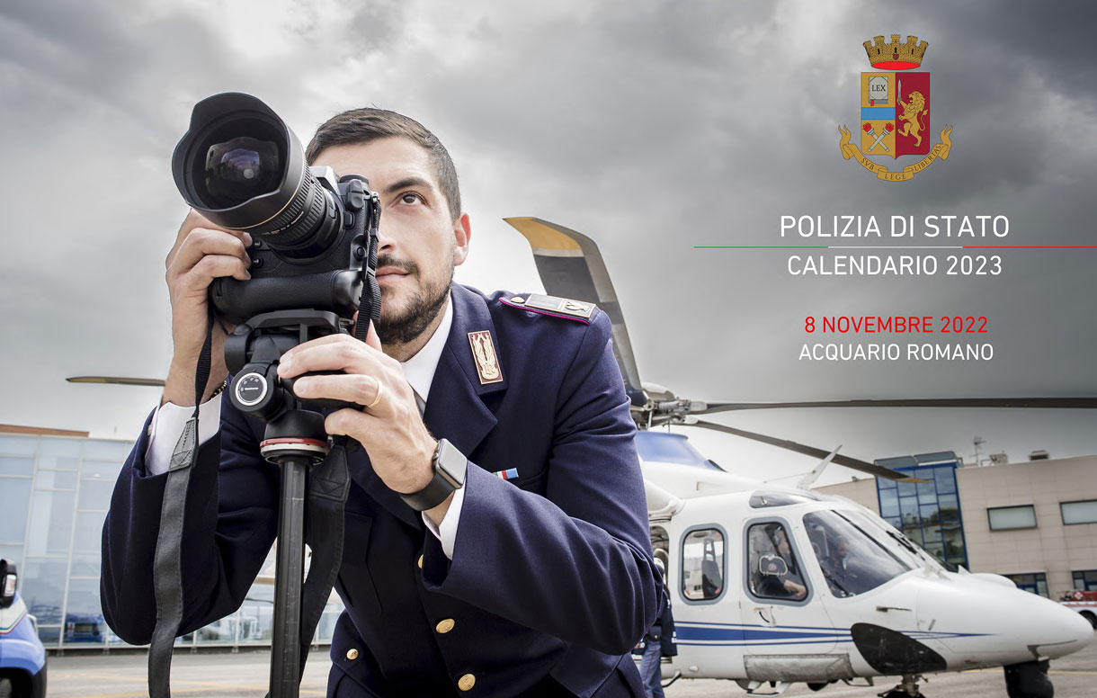 Polizia, i 12 scatti del nuovo calendario, stampato presso le nostre Officine, a favore del progetto Unicef